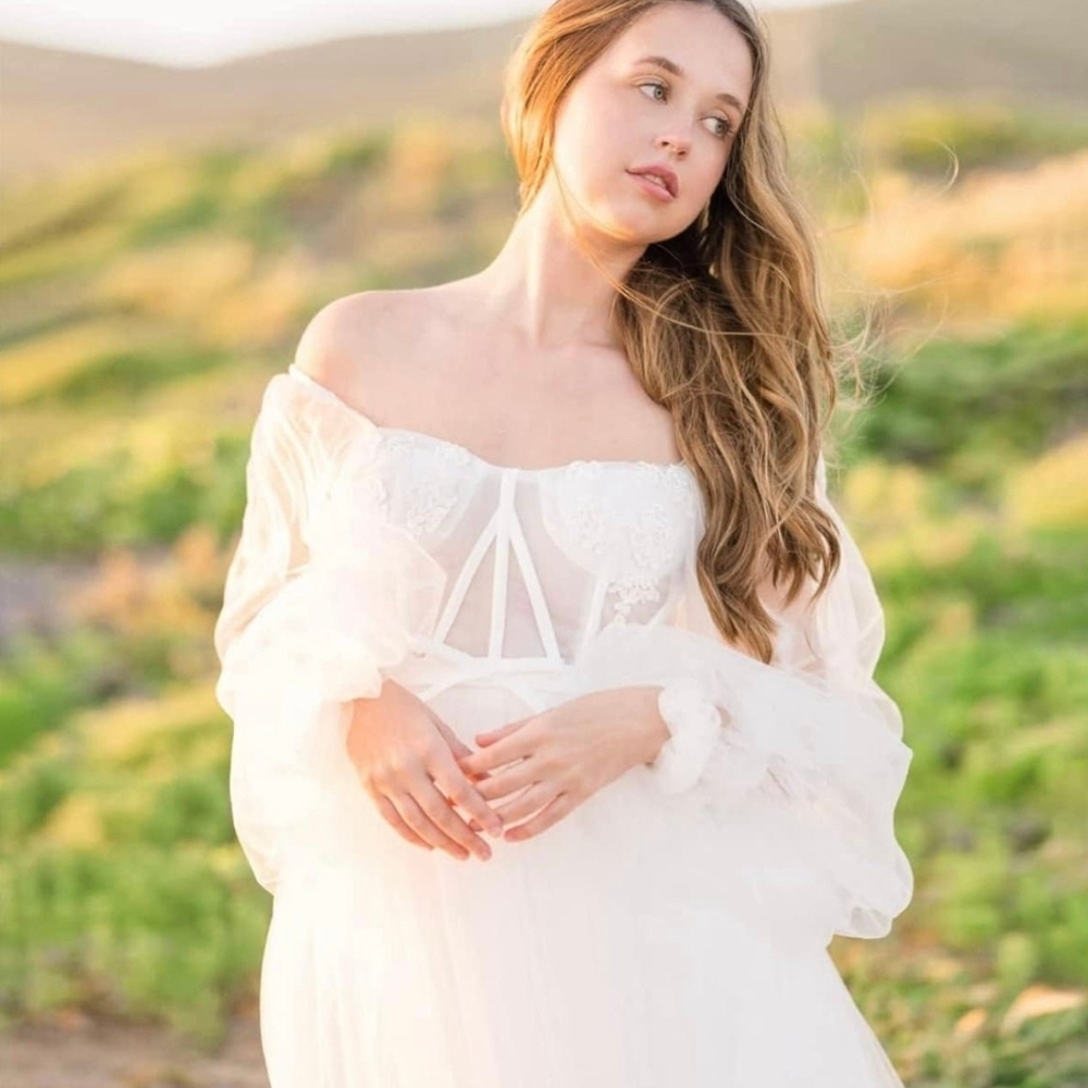 Elegant White Mini Tulle Corset Wedding Dress Long Sleeve Sheer Puff Sleeves
